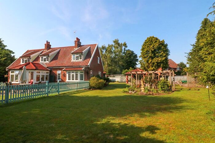 5 Bedroom Detached House For Sale In Old High Road, Yoxford, IP17