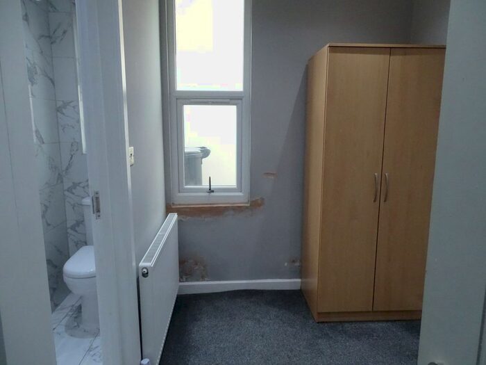1 Bedroom Studio To Rent In Norwood Road, , Room, UB2