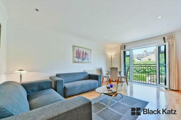 2 Bedroom Flat To Rent In Wells Place, Kingham Close, Earlsfield, SW18