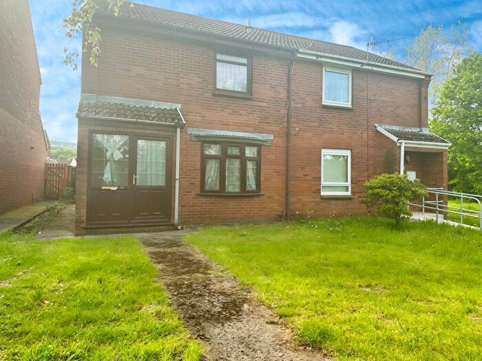 3 Bedroom Semi-Detached House For Sale In Cae'r Wern, Merthyr Tydfil, CF48