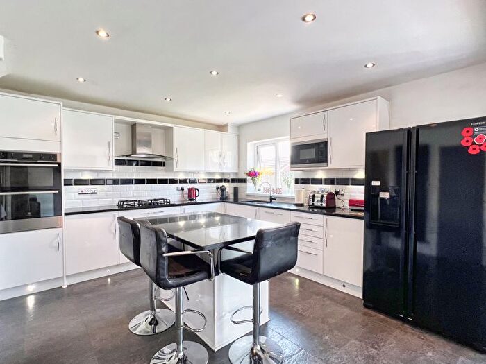 5 Bedroom Detached House For Sale In Beechwood Grove, Pencoed, Bridgend, CF35