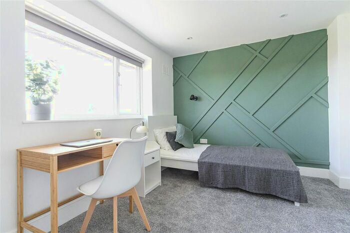 6 Bedroom Terraced House To Rent In Stoke Hill Crescent, Exeter, EX4