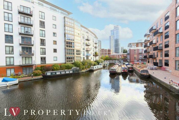 2 Bedroom Apartment To Rent In Canal Square, Birmingham, B16