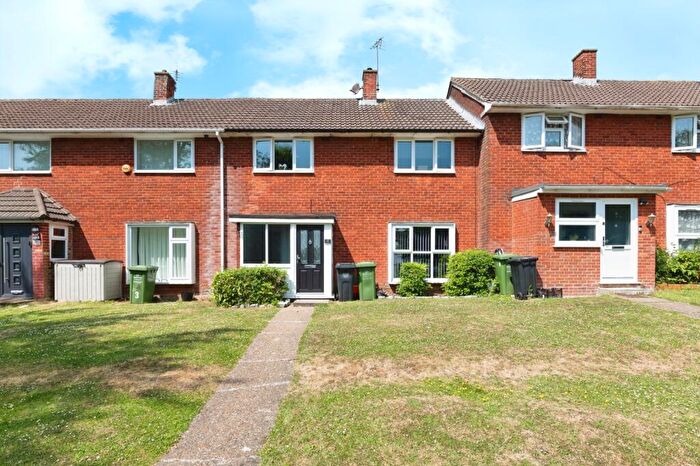3 Bedroom Terraced House For Sale In Holden Walk, Basildon, Essex, SS14