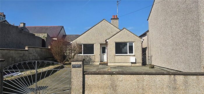 3 Bedroom Bungalow For Sale In High Terrace, Holyhead, Isle Of Anglesey, LL65