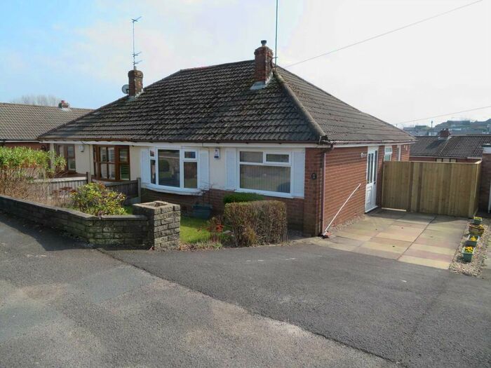 2 Bedroom Semi-Detached Bungalow To Rent In Rishworth Rise, Shaw, OL2
