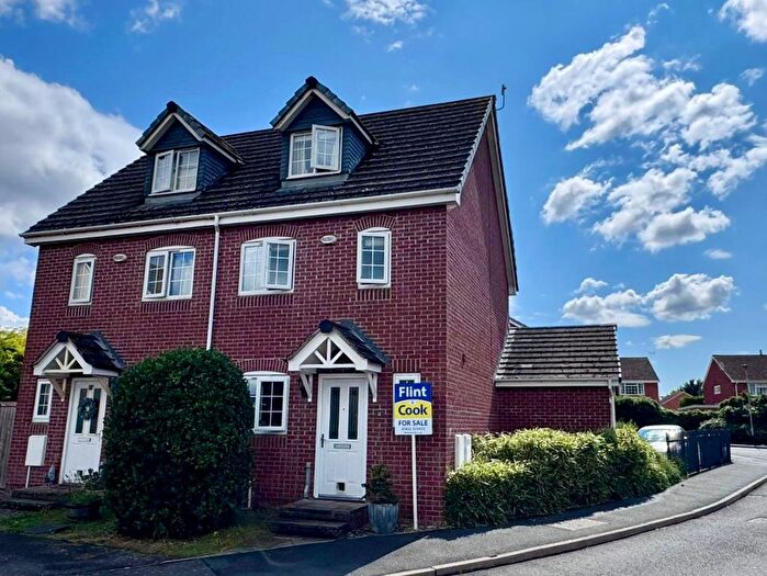 3 Bedroom Semi-Detached House For Sale In Woodfield Close, Kingstone, Hereford, HR2