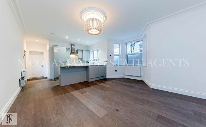 1 Bedroom Property To Rent In Myddleton Road, Wood Green, N22