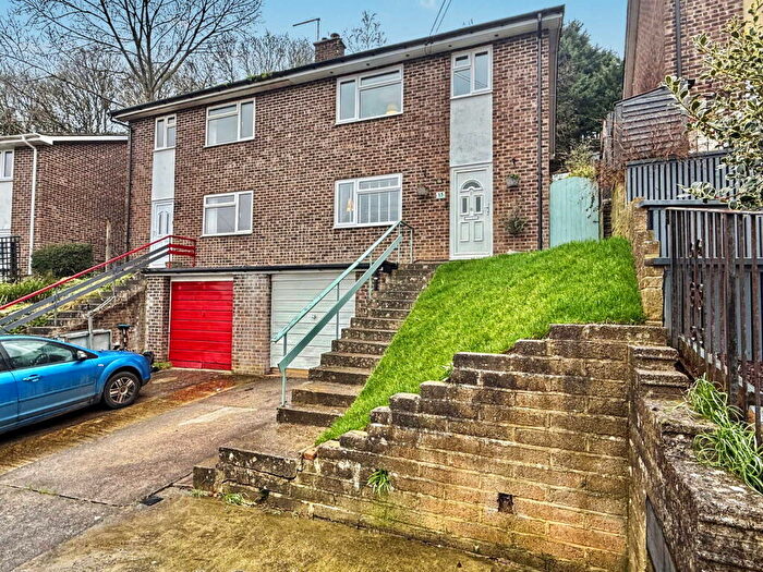 3 Bedroom Semi Detached House For Sale In Sycamore Drive, Yeovil, Somerset - Stunning Interiors, BA20