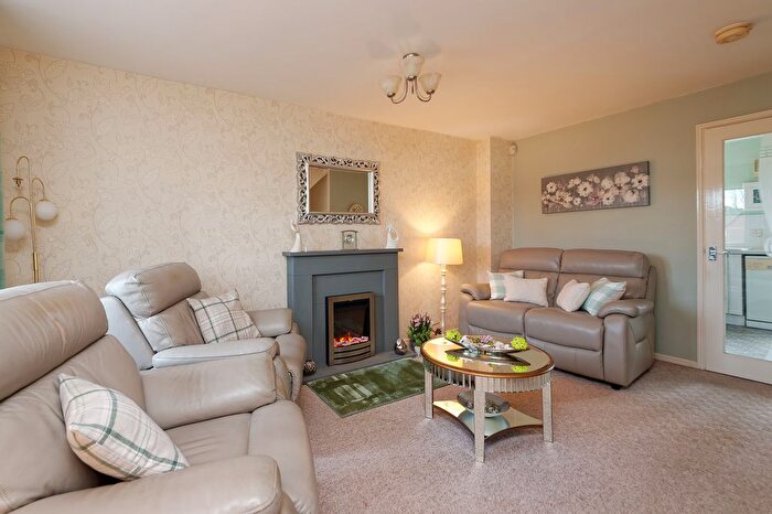 2 Bedroom Terraced House For Sale In Cromptons Grove, Paisley, PA1