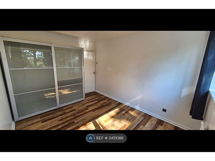 2 Bedroom Flat To Rent In Allesley Hall Drive, Coventry, CV5
