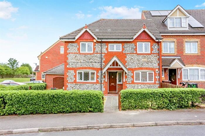 3 Bedroom House For Sale In Sandpiper Road, Cheam, Sutton, SM1