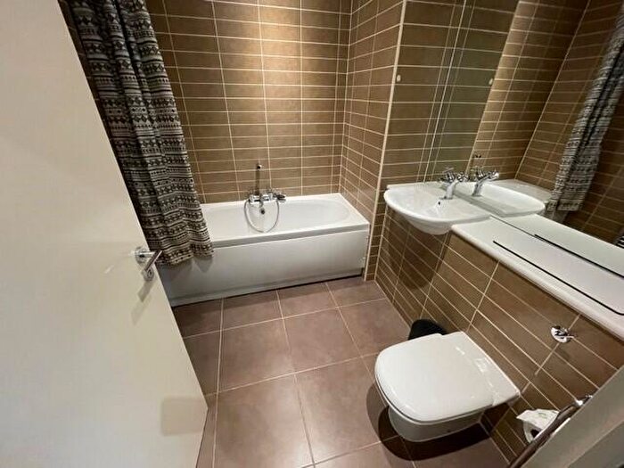 2 Bedroom Apartment To Rent In Holly Street, Sheffield, S1