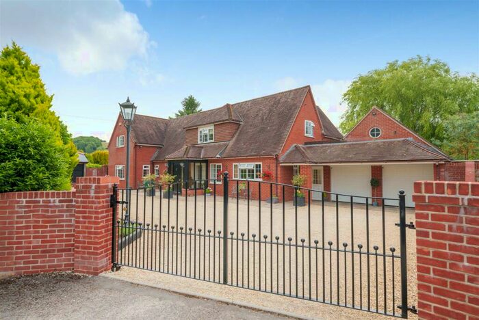 5 Bedroom Detached House For Sale In Frog Lane, Shroton, Blandford Forum, DT11