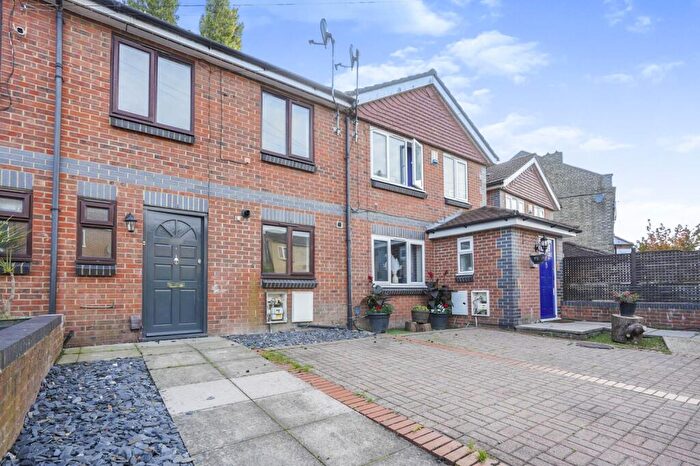 3 Bedroom Terraced House To Rent In Marmadon Road London, SE18