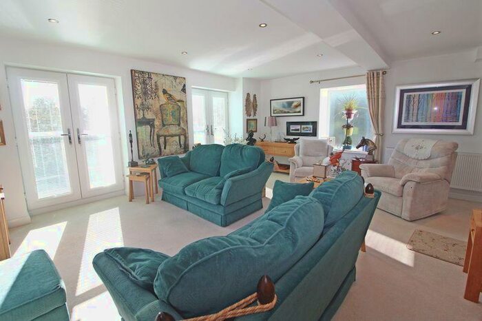 2 Bedroom Flat For Sale In London Road South, Poynton, SK12