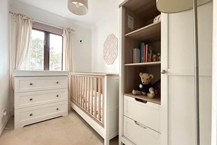 3 Bedroom End Of Terrace House For Sale In Bluehaven Walk, Hook, Hampshire, RG27