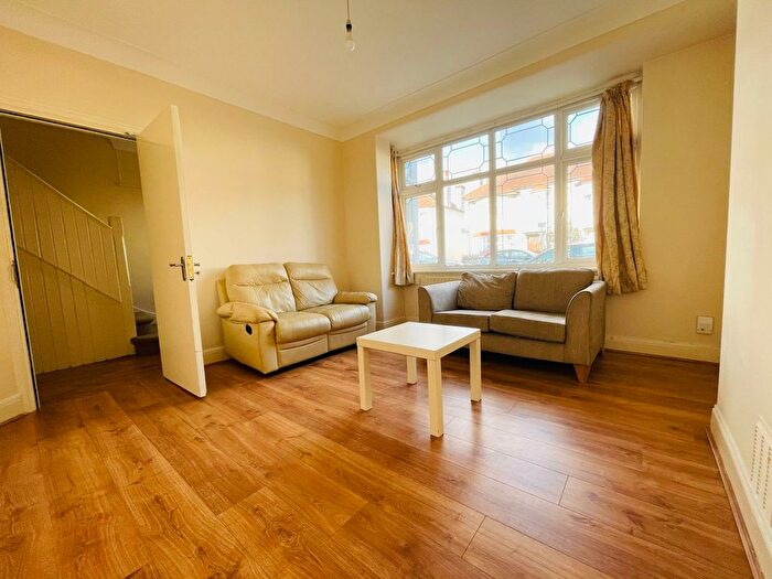 5 Bedroom Terraced House To Rent In Gorringe Park Avenue, Mitcham, CR4