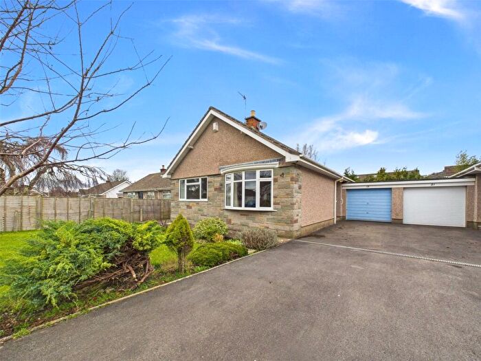 2 Bedroom Bungalow For Sale In Rickyard Road, Wrington, Bristol, BS40