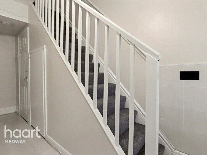 4 Bedroom Terraced House To Rent In Corporation Road, Gillingham, ME7