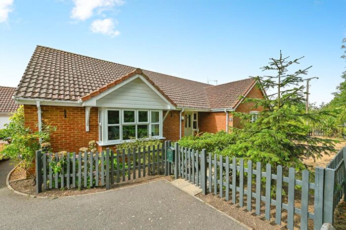3 Bedroom Detached Bungalow For Sale In Grimshoe Road, Downham Market, PE38