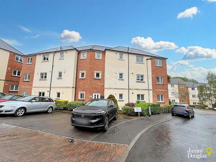 2 Bedroom Flat For Sale In Golden Mile View, Newport, NP20