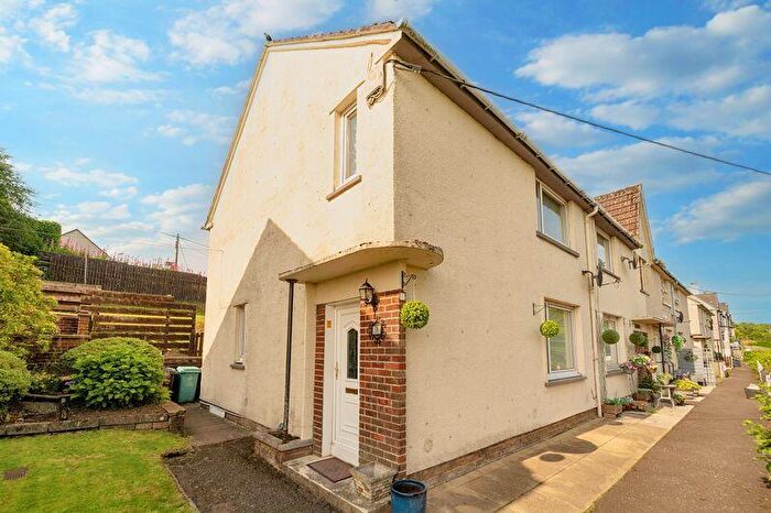 3 Bedroom Terraced House For Sale In Dumbreck Terrace, Kilsyth, G65