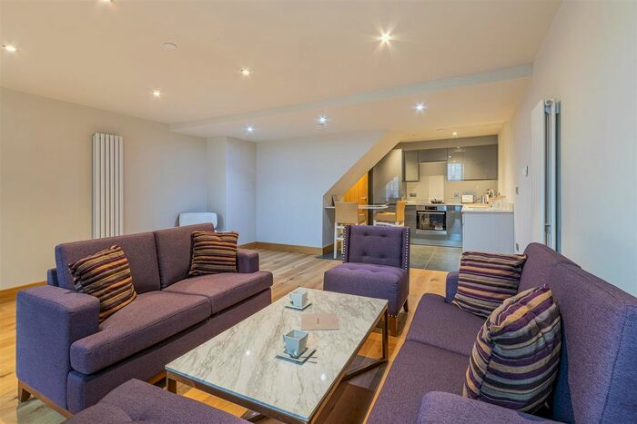 2 Bedroom Flat For Sale In St James Church, Glossop Road, City Centre, Cardiff, CF24