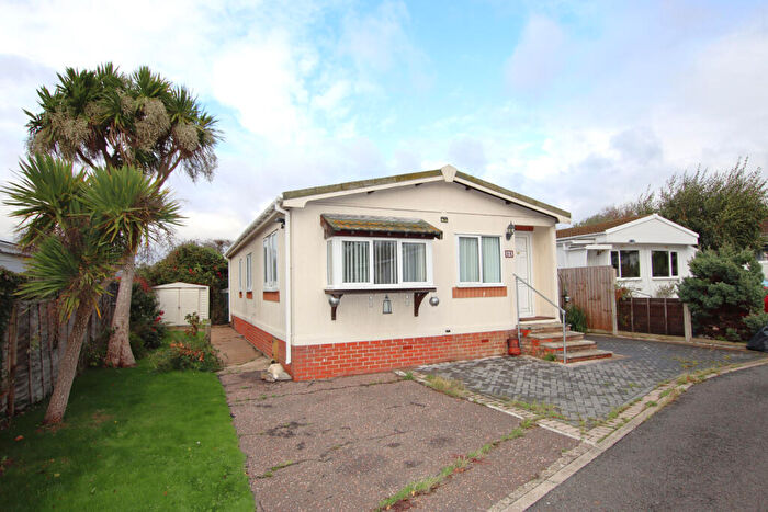 2 Bedroom Park Home For Sale In Green Lawns, St Osyth Road East, CO16