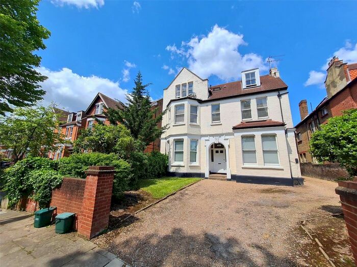 1 Bedroom Flat To Rent In Woodville Gardens, London, Greater London, W5