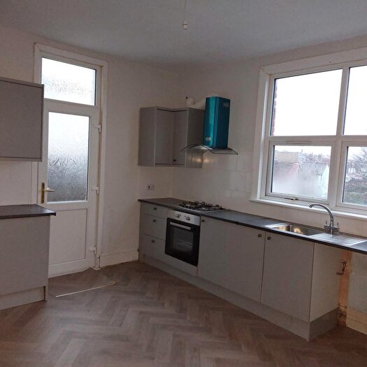 3 Bedroom Flat To Rent In London Road, Thornton Heath, CR7