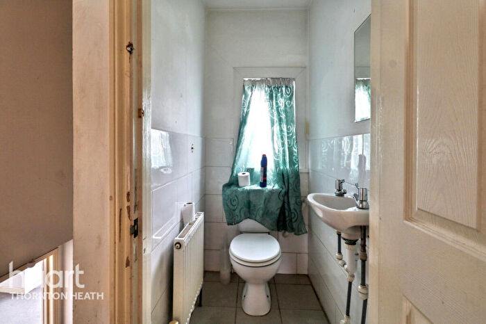 2 Bedroom Flat For Sale In Melfort Road, Thornton Heath, CR7