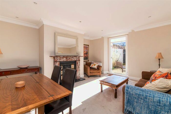 2 Bedroom Flat To Rent In Burdon Terrace, Jesmond, Newcastle Upon Tyne, NE2