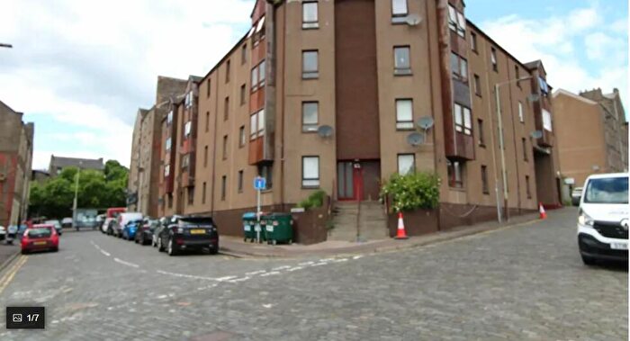2 Bedroom Flat To Rent In Graham Place, Dundee, DD4