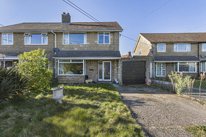 3 Bedroom Semi-Detached House For Sale In Main Street, Merton, OX25