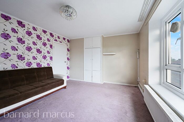 1 Bedroom Flat To Rent In Green Lane, Morden, SM4