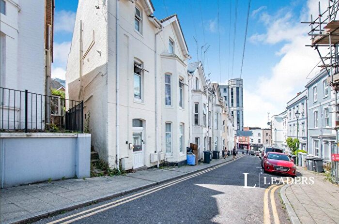 2 Bedroom Flat To Rent In Tregonwell Road, Bournemouth, Dorset, BH2
