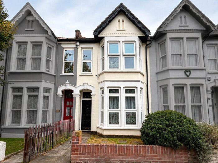 2 Bedroom Terraced House For Sale In Salisbury Avenue, Westcliff-On-Sea, Essex, SS0
