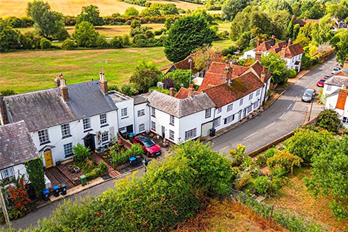 4 Bedroom Link Detached House For Sale In Piccotts End, Hemel Hempstead, Hertfordshire, HP1