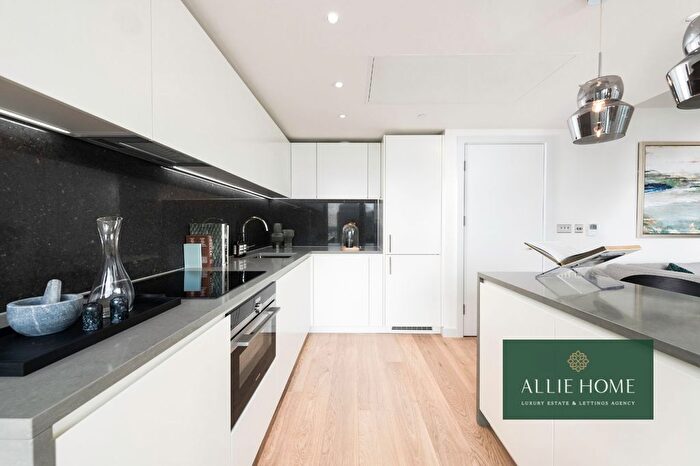 2 Bedroom Flat For Sale In Marsh Wall, London, E14