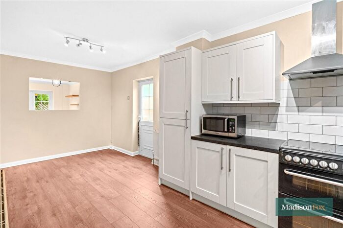 4 Bedroom End Of Terrace House To Rent In Hazelwood, Loughton, Essex, IG10