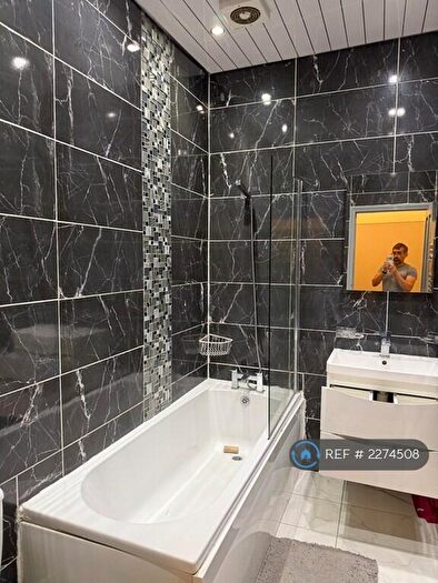 2 Bedroom Terraced House To Rent In Blackhouse Rd, Huddersfield, HD2