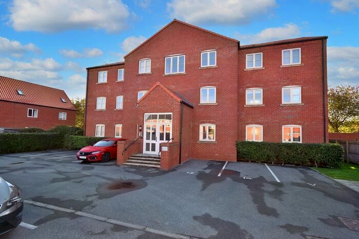 2 Bedroom Flat For Sale In Mallard Ings, Louth, LN11