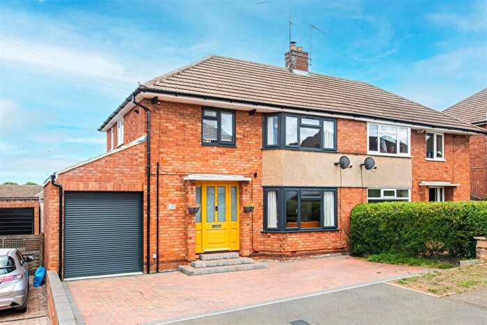 3 Bedroom Semi Detached House For Sale In Ridgeway, Wellingborough, NN8