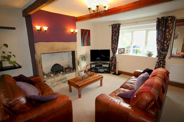 3 Bedroom Terraced House To Rent In North Parade, Allerton, Bradford, BD15