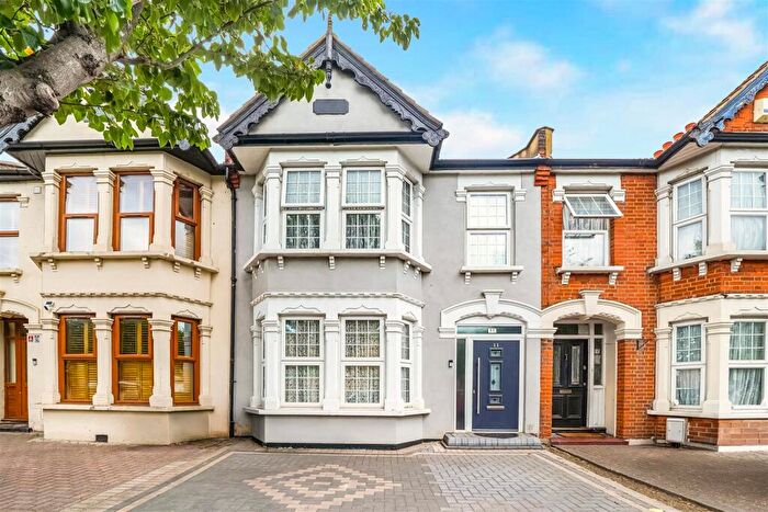 3 Bedroom Terraced House For Sale In South Park Drive, Seven Kings, IG3