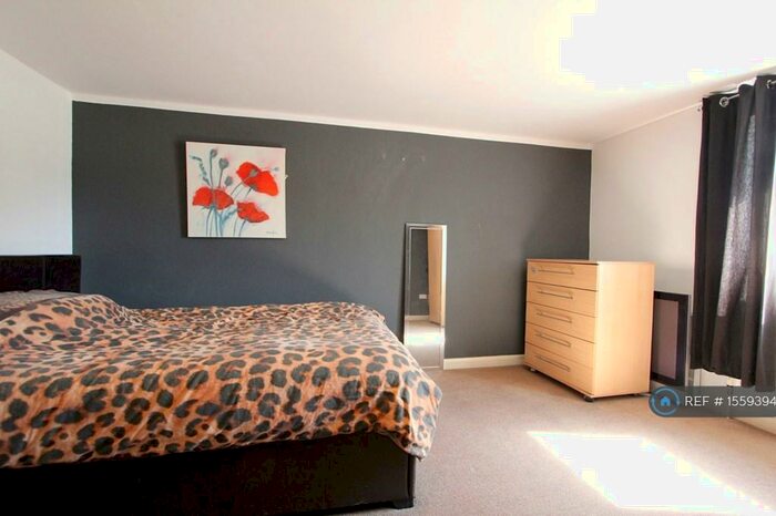 2 Bedroom Flat To Rent In Oxford Road, Reading, RG30