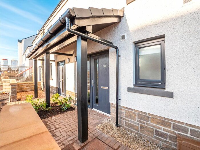 2 Bedroom House To Rent In Hays Walk, Edinburgh, EH41