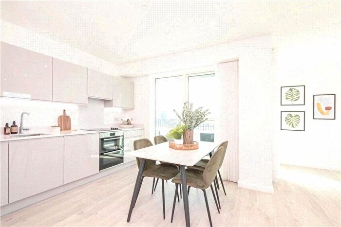 3 Bedroom Apartment To Rent In Heartwell Avenue, London, E16