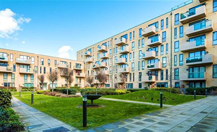 1 Bedroom Apartment To Rent In Hierro Court, Bermuda Way, London, E1